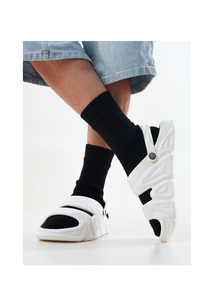 باكا بوتشي شباشب رجالية بتصميم ذاتي من إيفا - أحذية بيضاء كاجوال